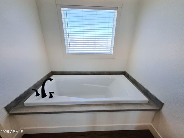 33016 W Cambridge Avenue, Tonopah, AZ 85354