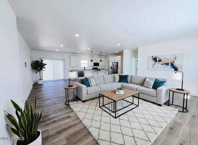 33016 W Cambridge Avenue, Tonopah, AZ 85354