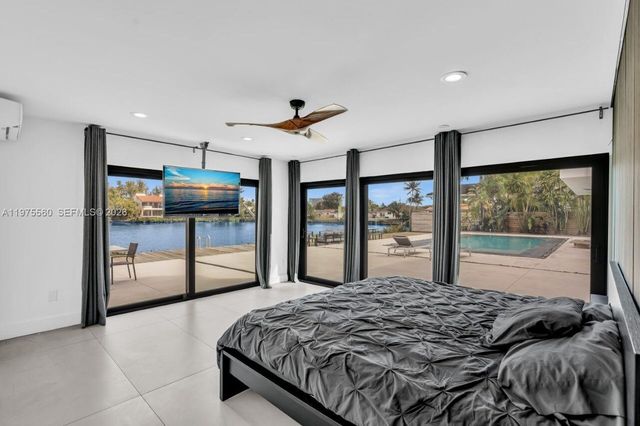 19801 NE 23rd Ave, Miami, FL 33180