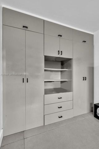 19801 NE 23rd Ave, Miami, FL 33180