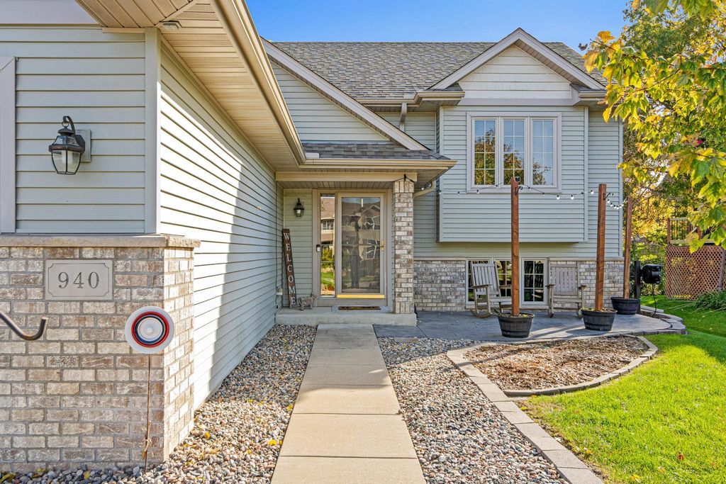 940 Firethorne Trail, Jordan, MN 55352 — photo 2
