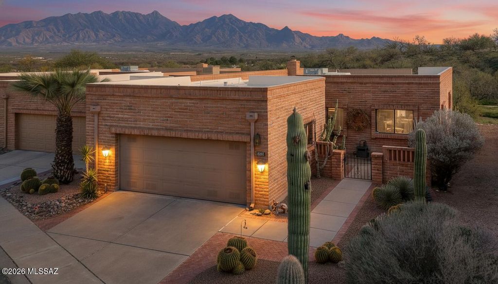 3484 S Vía Del Papagayo, Green Valley, AZ 85622