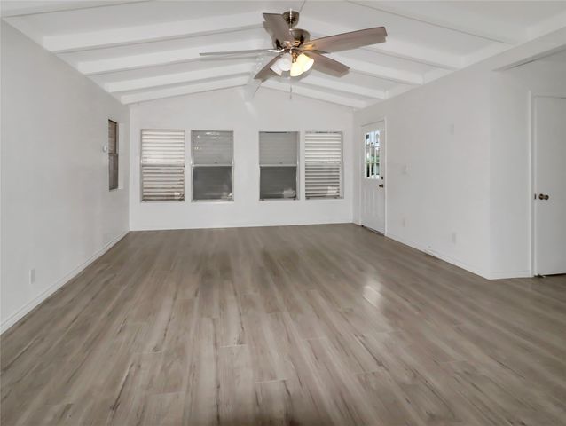 176 Barracuda Street, Bayou Vista, TX 77563
