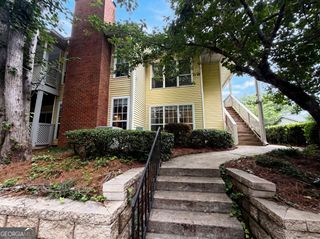6818 Glenridge Drive APT H, Sandy Springs, GA 30328