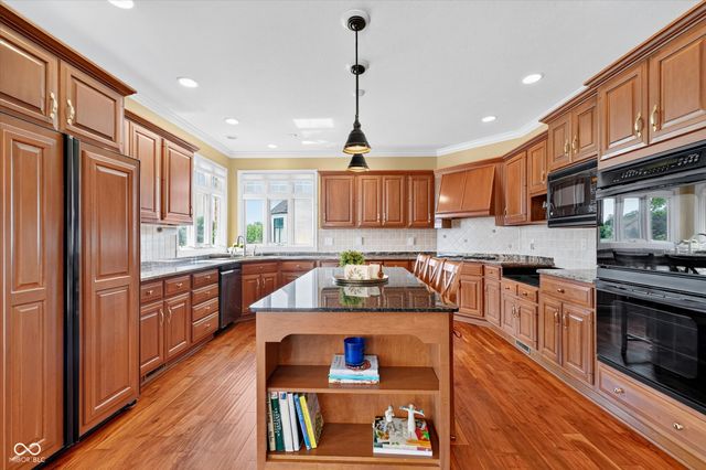 12287 Heatherstone Place, Carmel, IN 46033