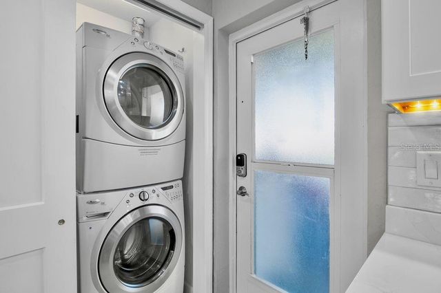 5830 MIDNIGHT PASS ROAD 107, Sarasota, FL 34242