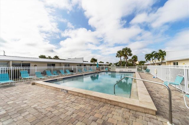 5830 MIDNIGHT PASS ROAD 107, Sarasota, FL 34242