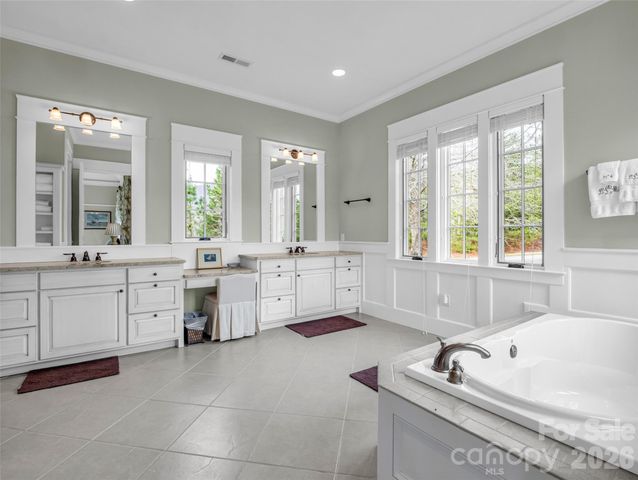 565 Chestertown Drive, Mill Spring, NC 28756