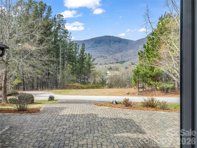 565 Chestertown Drive, Mill Spring, NC 28756