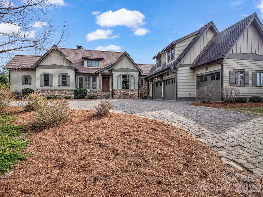 565 Chestertown Drive, Mill Spring, NC 28756