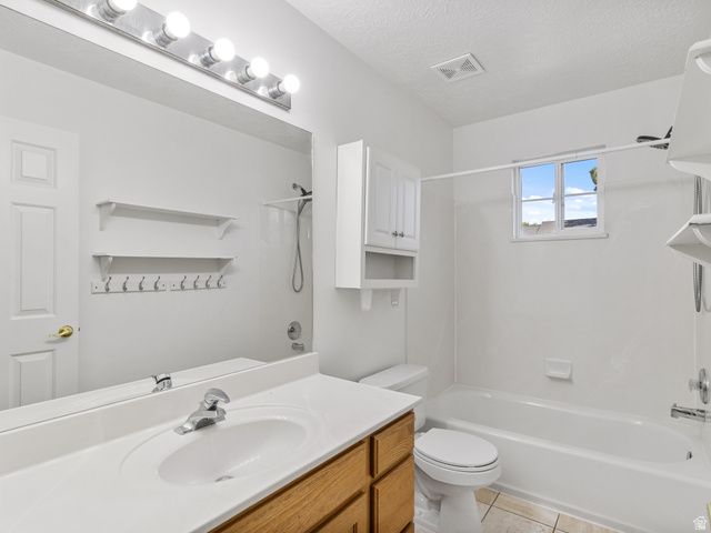992 N INDEPENDENCE AVE, Provo, UT 84604