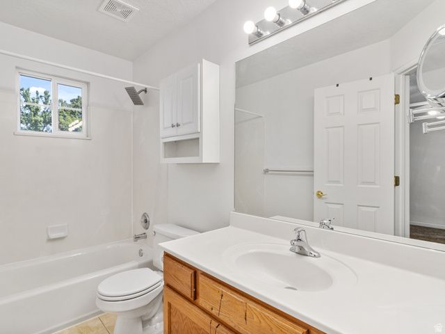992 N INDEPENDENCE AVE, Provo, UT 84604