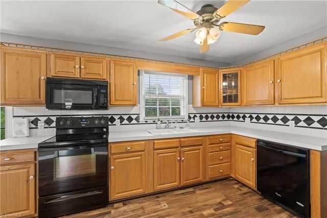 2150 Storm Canyon Road, Winston-salem, NC 27106