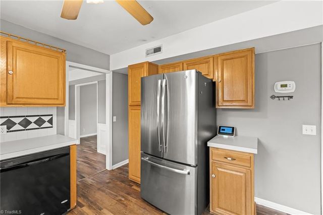 2150 Storm Canyon Road, Winston-salem, NC 27106