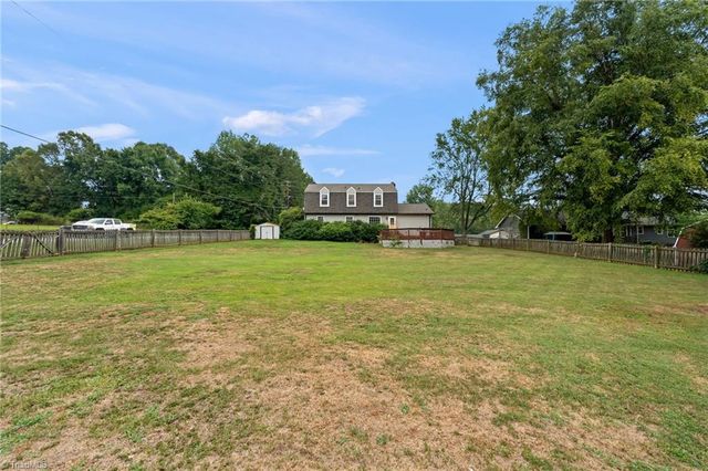 2150 Storm Canyon Road, Winston-salem, NC 27106
