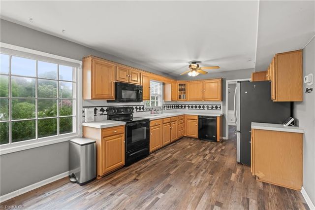 2150 Storm Canyon Road, Winston-salem, NC 27106