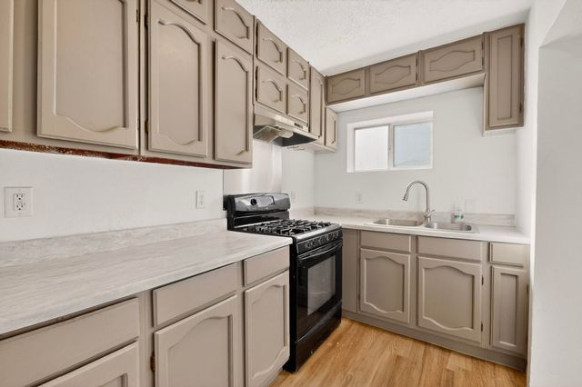 2132 Gun Club Road SW, Albuquerque, NM 87104