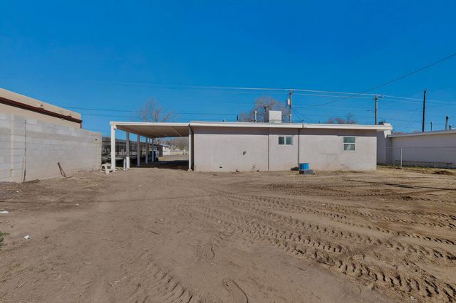 2132 Gun Club Road SW, Albuquerque, NM 87104