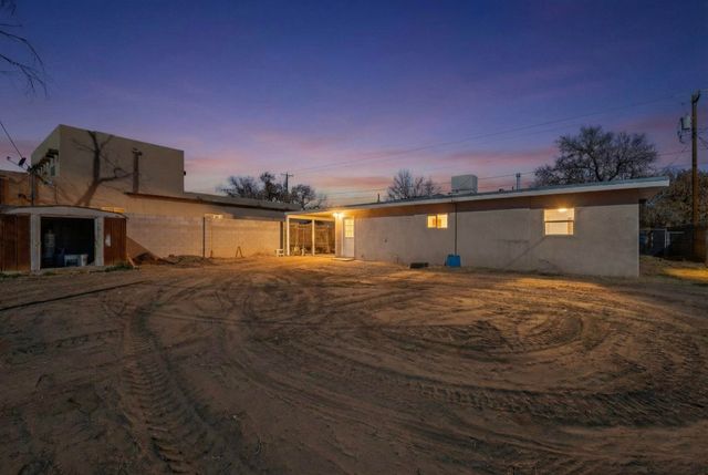 2132 Gun Club Road SW, Albuquerque, NM 87104