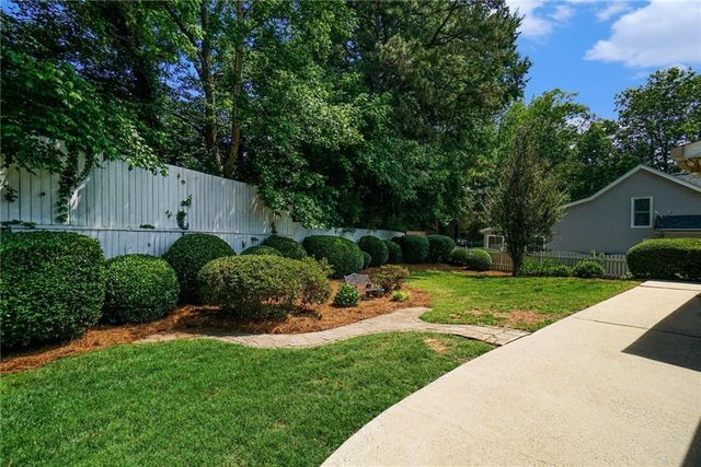 1463 Tributary Court NW, Kennesaw, GA 30144