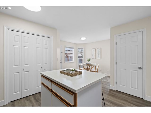 6009 Ne 35TH Cir, Vancouver, WA 98661