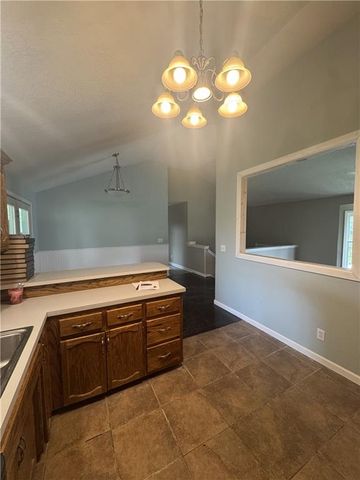 10412 N Baltimore Avenue, Kansas City, MO 64155