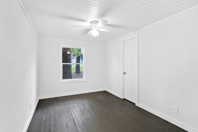 14447 W Lee Shore Drive, Willis, TX 77318