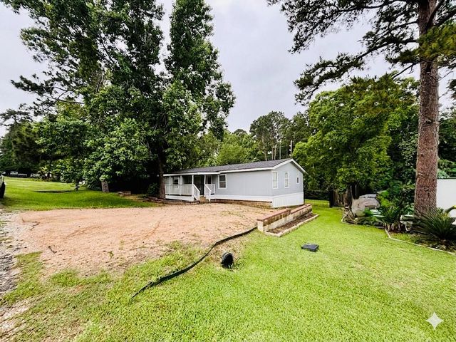 14447 W Lee Shore Drive, Willis, TX 77318