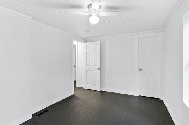 14447 W Lee Shore Drive, Willis, TX 77318