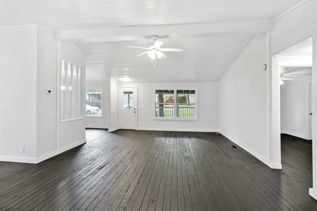 14447 W Lee Shore Drive, Willis, TX 77318