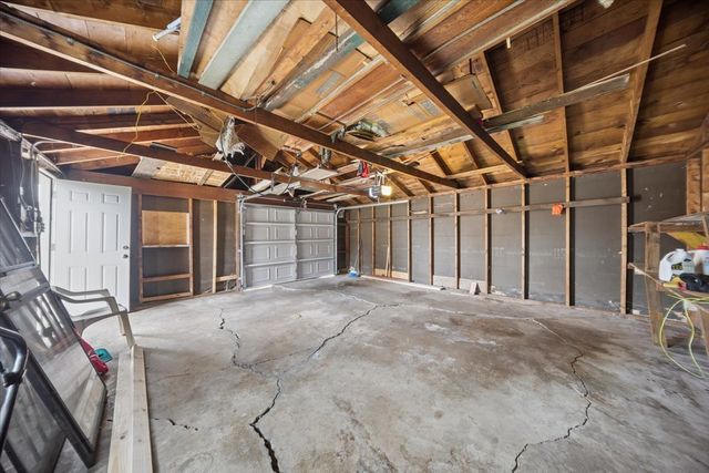 7732 S Springfield Avenue, Chicago, IL 60652