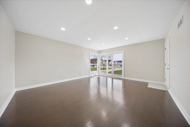 7732 S Springfield Avenue, Chicago, IL 60652