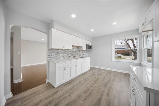 7732 S Springfield Avenue, Chicago, IL 60652