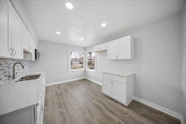 7732 S Springfield Avenue, Chicago, IL 60652