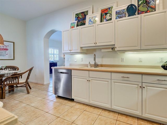 209 RECLINATA CIRCLE, Venice, FL 34292