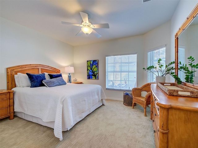 209 RECLINATA CIRCLE, Venice, FL 34292