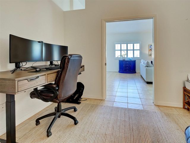 209 RECLINATA CIRCLE, Venice, FL 34292