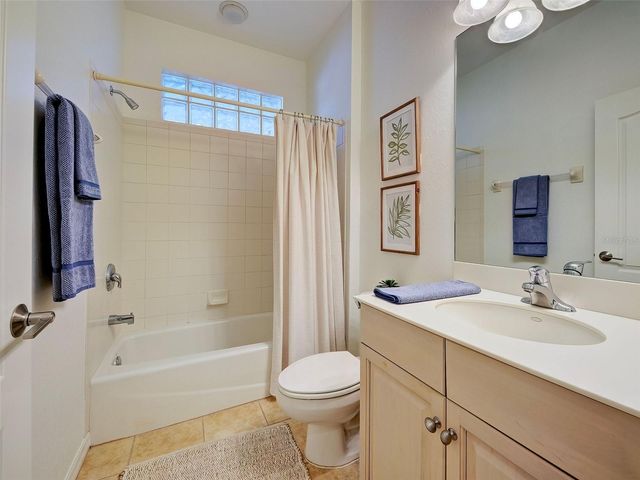 209 RECLINATA CIRCLE, Venice, FL 34292