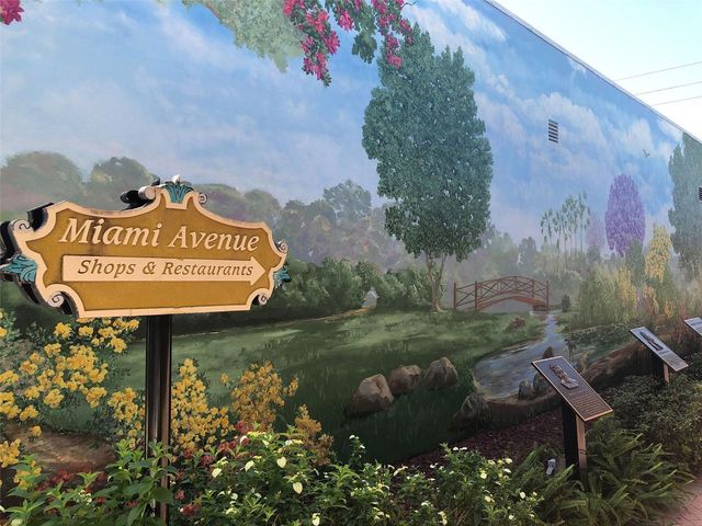 209 RECLINATA CIRCLE, Venice, FL 34292