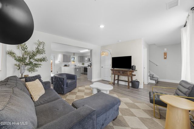 905 Walnut Street, Wilmington, NC 28401