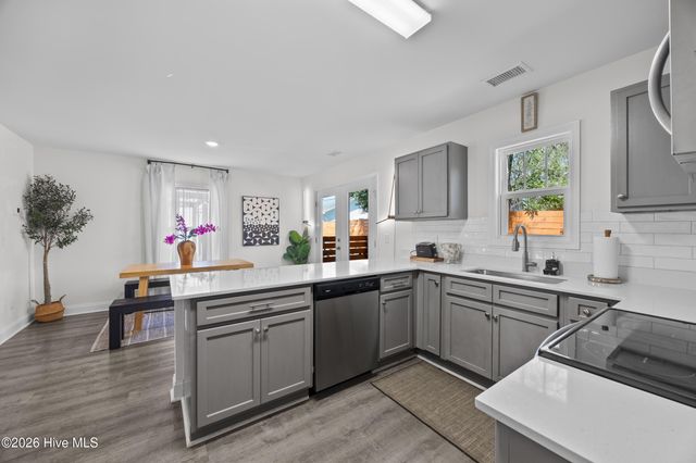 905 Walnut Street, Wilmington, NC 28401