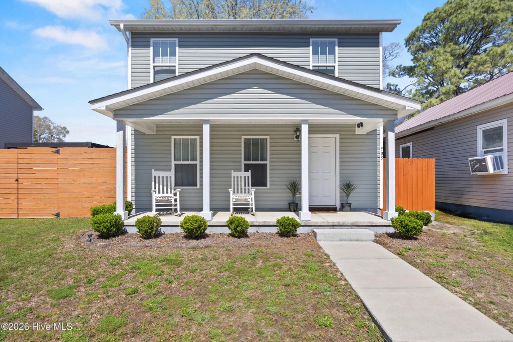 905 Walnut Street, Wilmington, NC 28401
