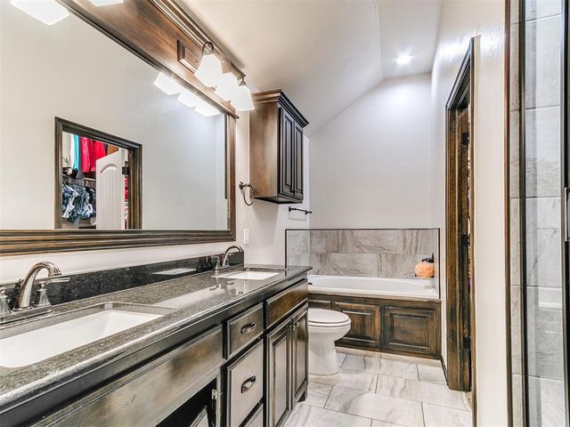 10056 SW 22nd Street, Yukon, OK 73099