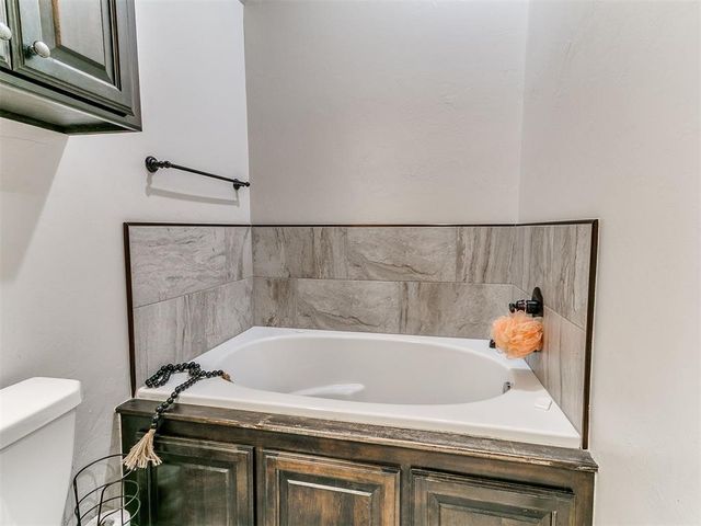 10056 SW 22nd Street, Yukon, OK 73099