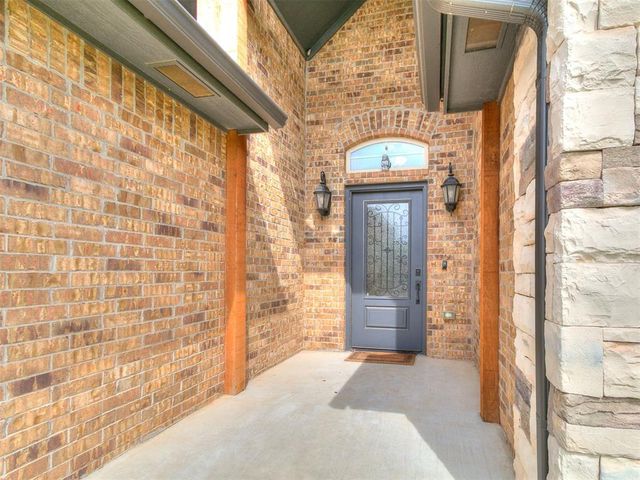10056 SW 22nd Street, Yukon, OK 73099