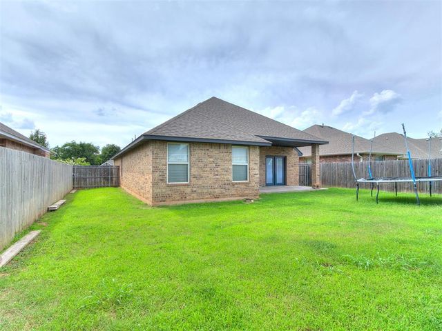 10056 SW 22nd Street, Yukon, OK 73099