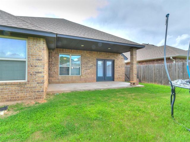 10056 SW 22nd Street, Yukon, OK 73099