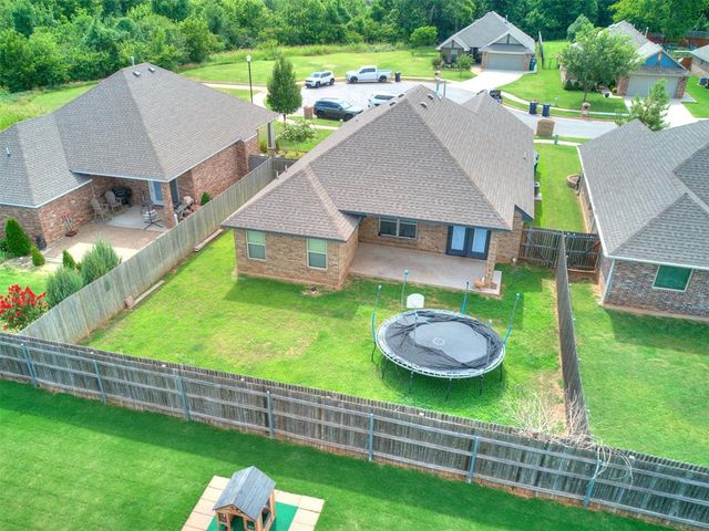 10056 SW 22nd Street, Yukon, OK 73099