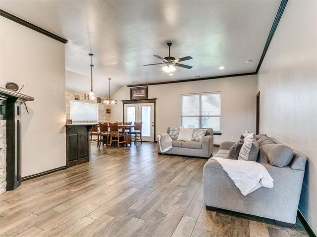 10056 SW 22nd Street, Yukon, OK 73099