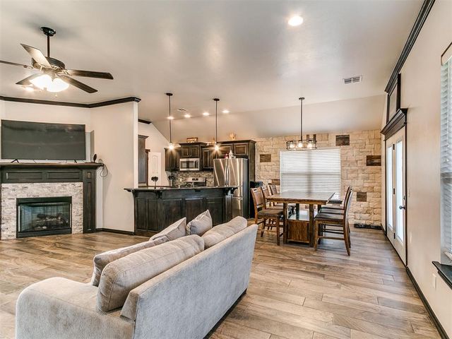 10056 SW 22nd Street, Yukon, OK 73099